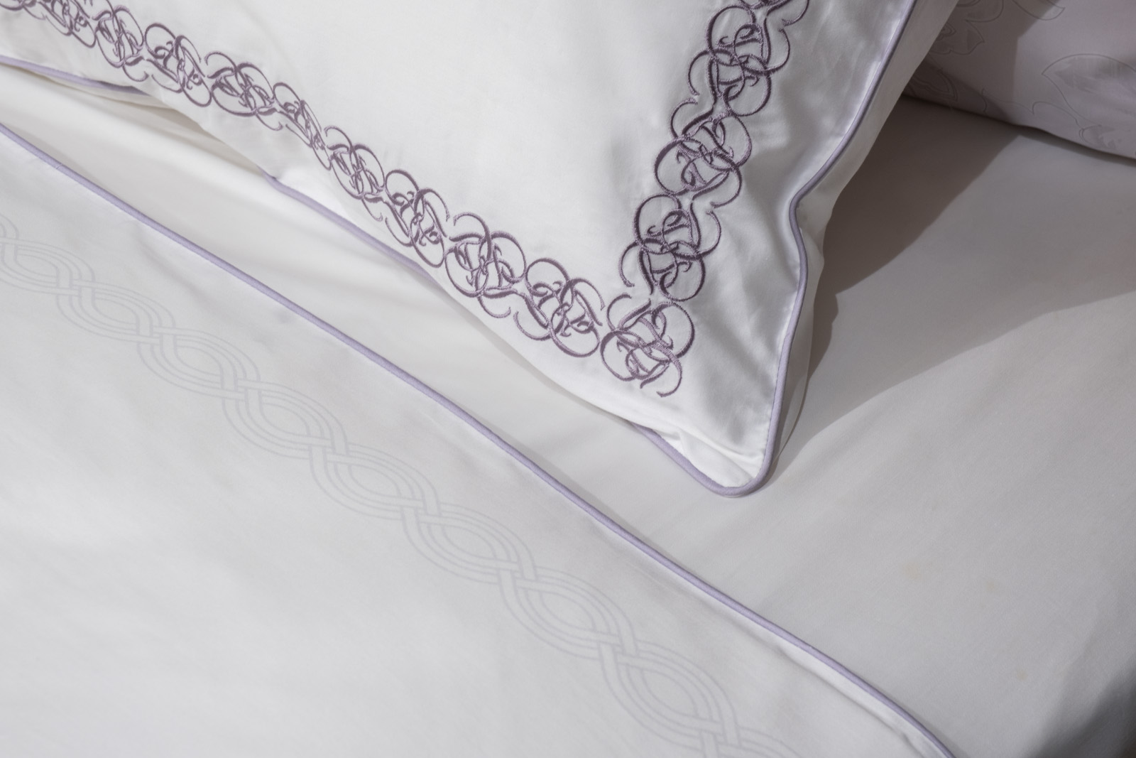 130HB-00711 Комплект наволочек сатин вышивка Фиори,сиренево-белый, 50*70см (2шт)_s2 6
