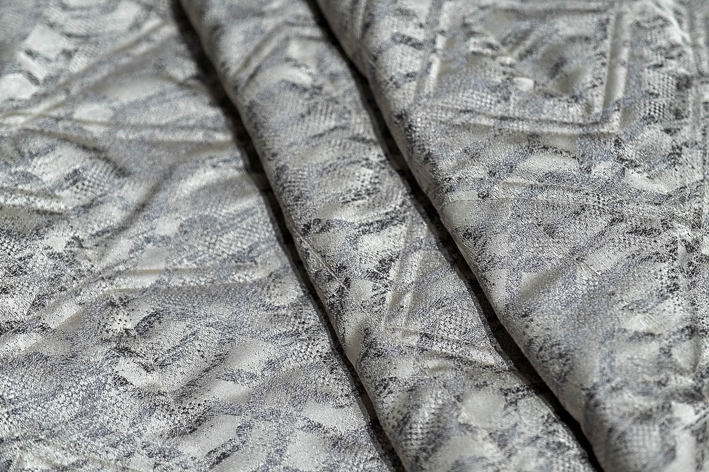 121GD-HOUST110-POKR SER-Покрывало HOUSTON серое со стежкой 260*260_s2 5