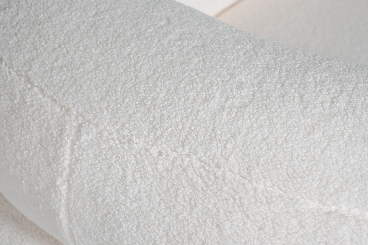 ZW-22024 Диван трехместный иск.мех белый 229*95*61см_s2 5