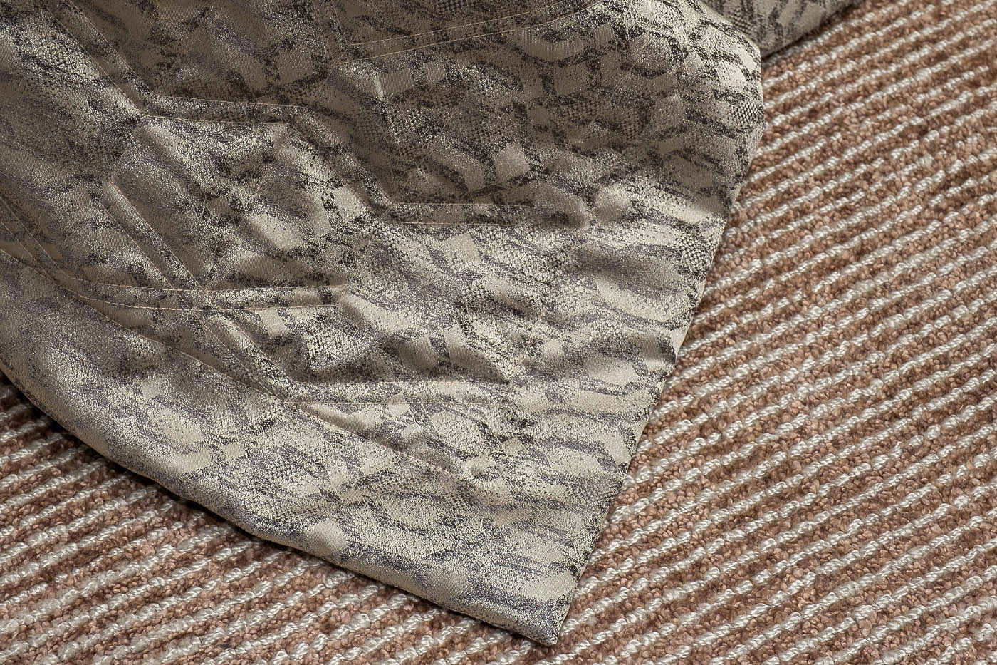 121GD-HOUST110-POKR SER-Покрывало HOUSTON серое со стежкой 260*260_s2 7