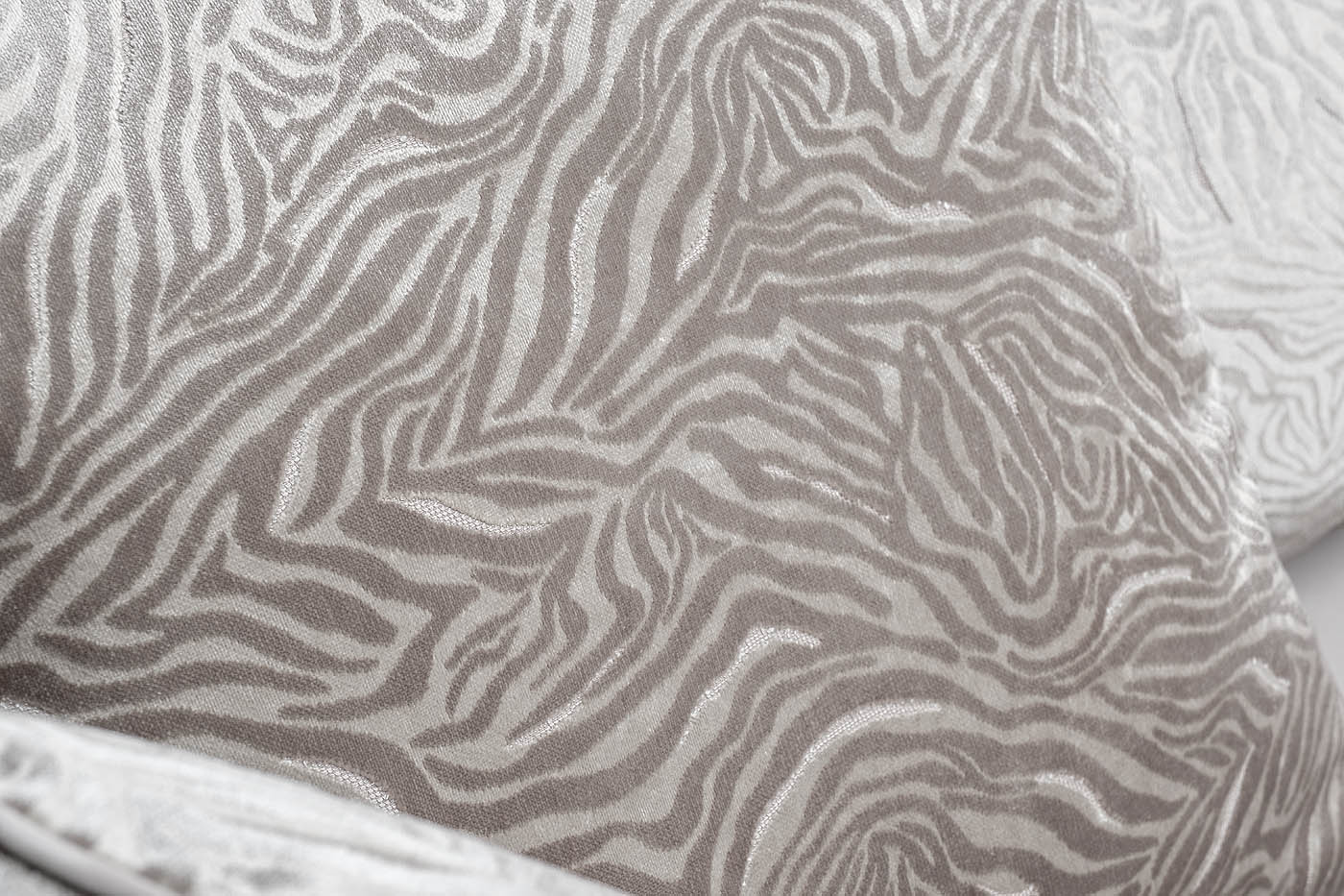 Диван Mores(K)кант трехмест.раскл. вельвет беж. Velv SBEG+Velv ECRU+Umbr SBEG 226*103*94_s2 6