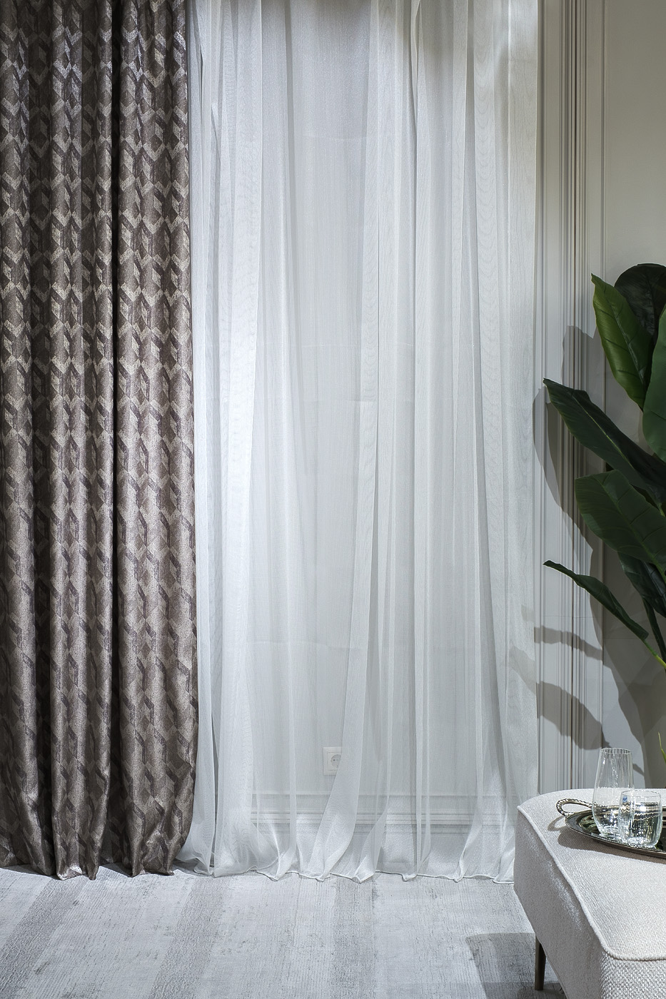 121GD-TON07-PORT SER Портьера MODENA серебряная  275*260см_s2 1