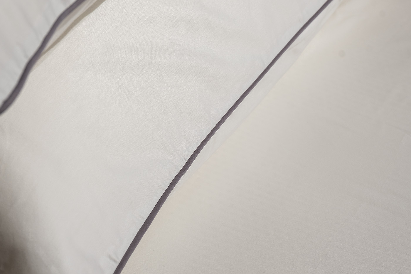 130HB-00025 Простыня сатин белый 270*280_s2 4