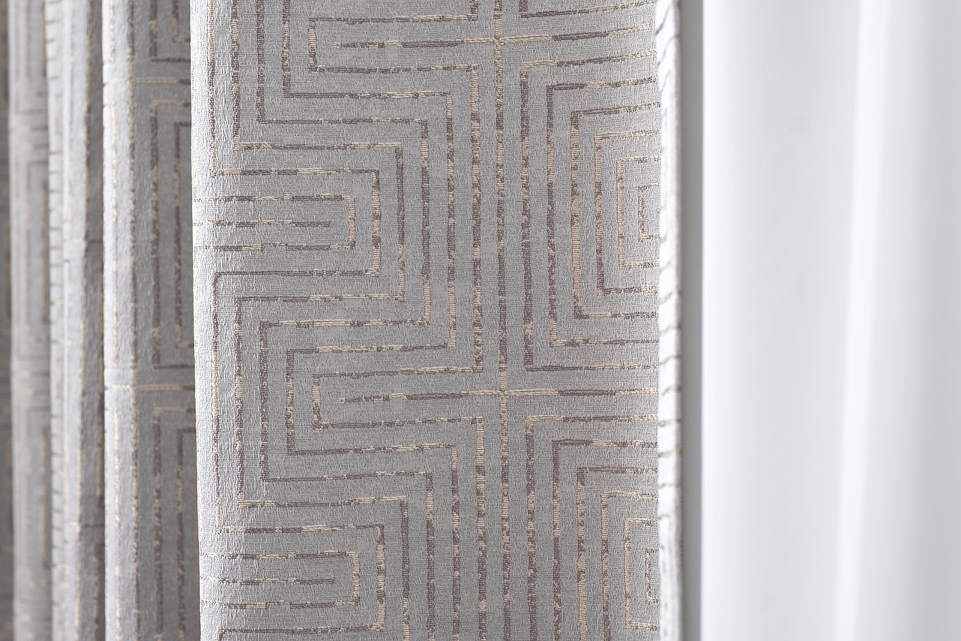 121GD-00005 Портьера Глянец (Gloss) сер 275*260_s2 4