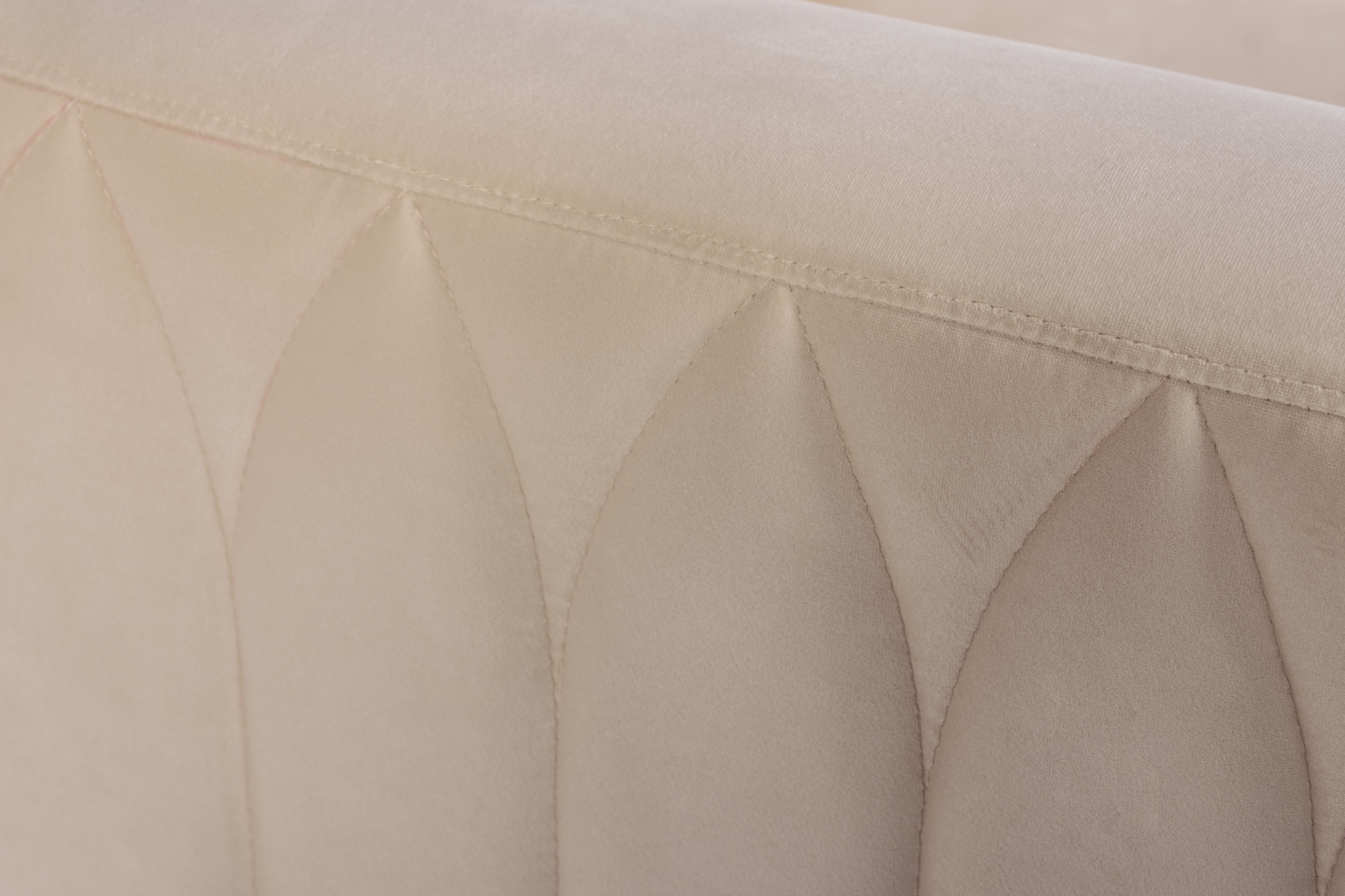 102AN-20491 Кресло Lucerne велюр бежевое 110*86*75см_s2 5