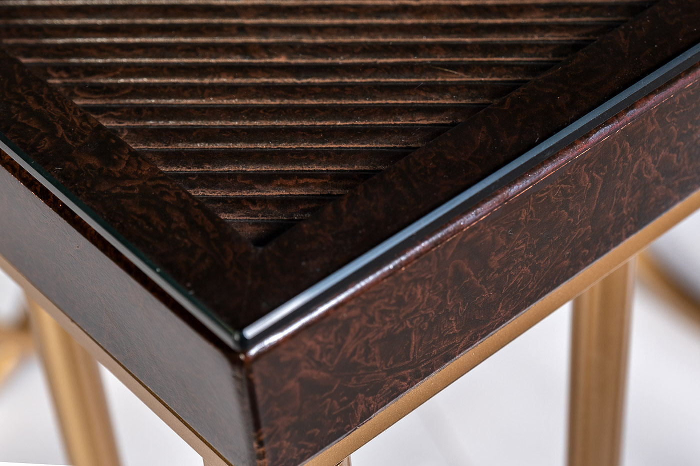 ART-2706-ET Стол журнальный вишнево-золотой 61*61*64см_s2 3