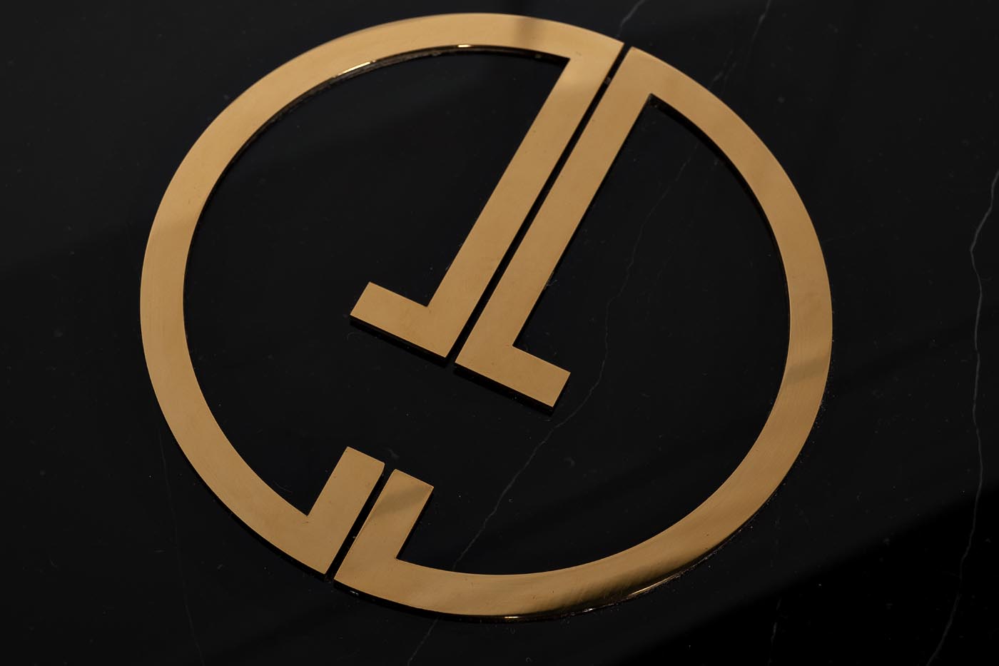 GD-ET002 Стол журнальный Д'Оро (D'Oro) Garda Decor черный мрам. d50*50см_s2 2