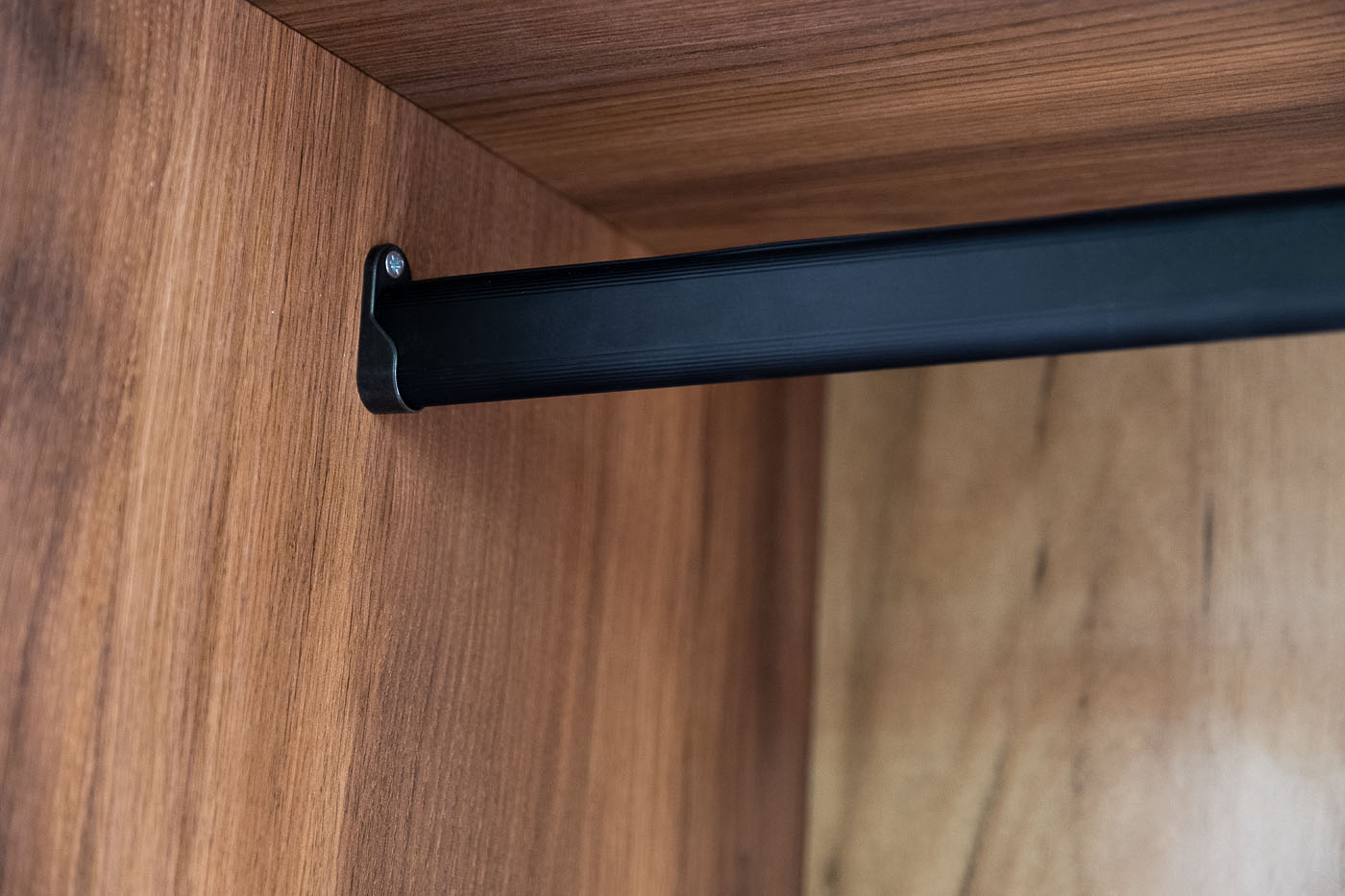 GD-10009-2 Шкаф Альто(Alto) пенал c вешалкой,цвет дуб Барокко, глухой 50*57*228.5см_s2 5