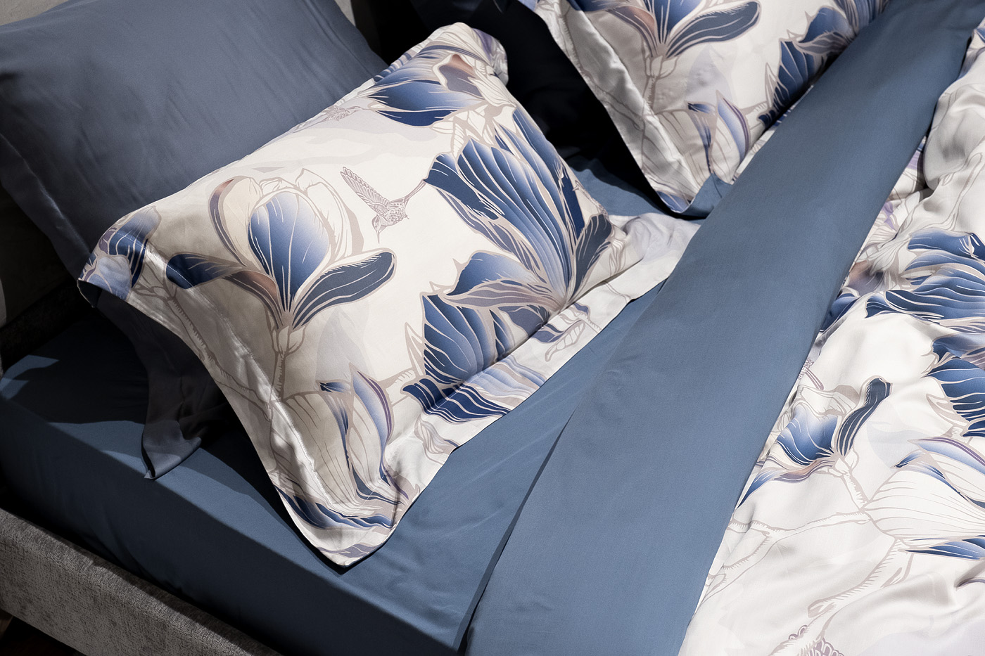 144HF-10405 Простыня тенсель синяя 270*280_s2 2