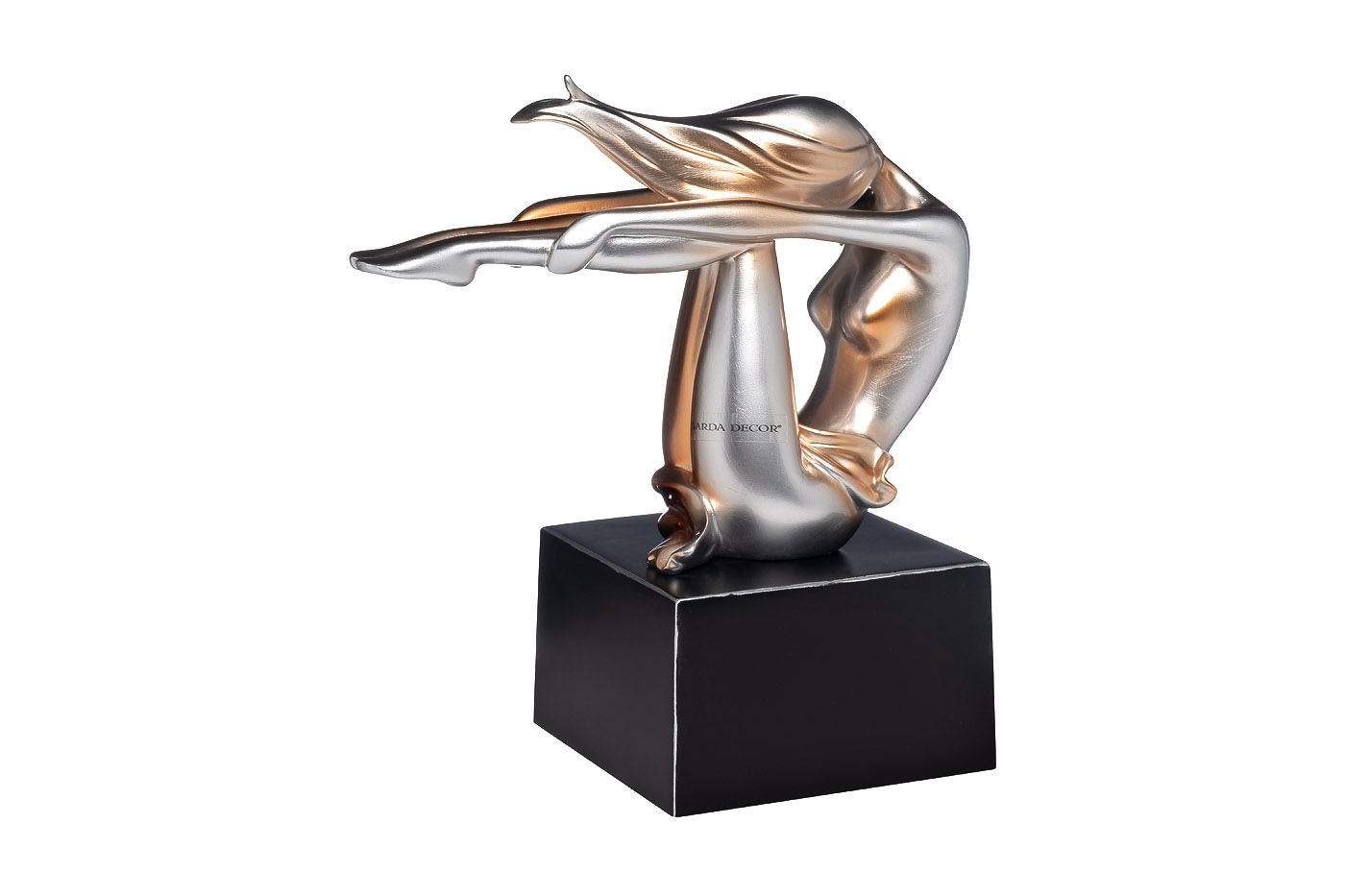 TB3425 Статуэтка «Девушка на кубе» зол./черн 25*14.5*34 см_s2 1