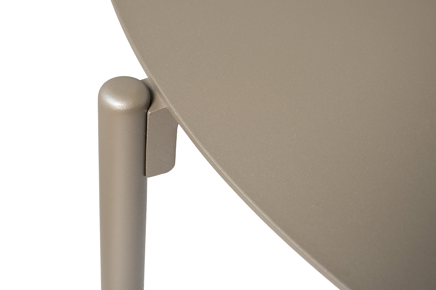 39AR-STOL-T240 CH Стол журнальный уличн.«Амбиансе»(L) шампань d100*28см_s2 2