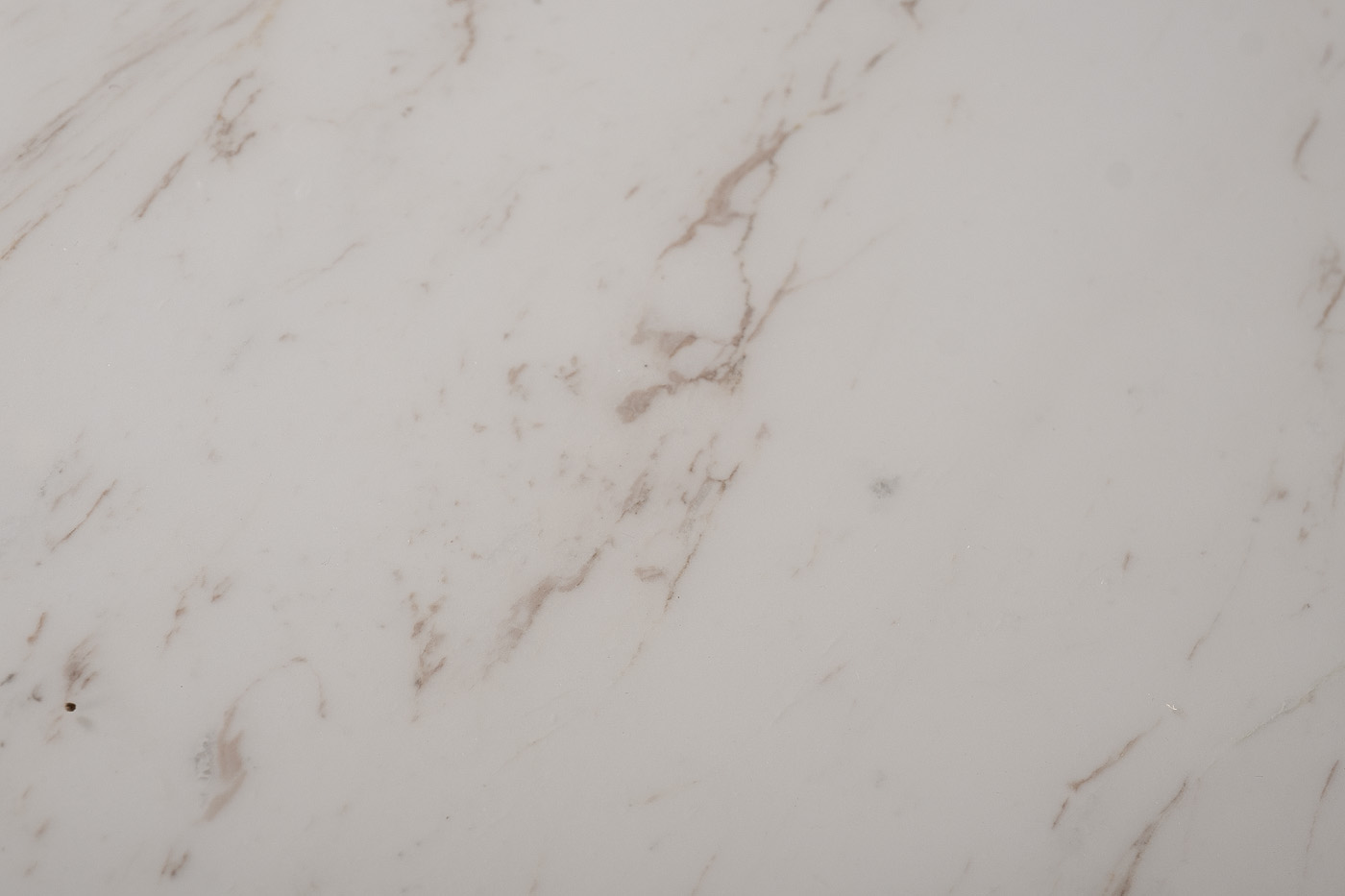 160KD-60090 Стол обеденный, мрамор Volakas, экокожа бежевая d160*75см_s2 3