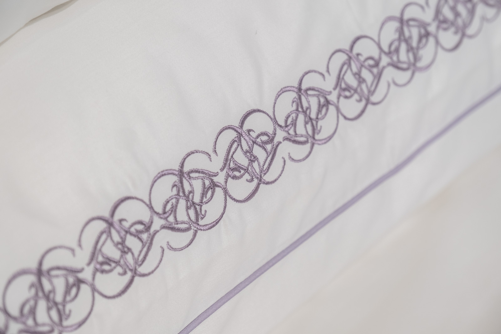 130HB-00711 Комплект наволочек сатин вышивка Фиори,сиренево-белый, 50*70см (2шт)_s2 7
