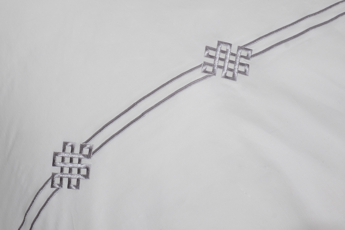 175SMR-17503 Комплект постельного белья с вышивкой Арктик, серый, Семейный (145*210-2шт)_s2 6