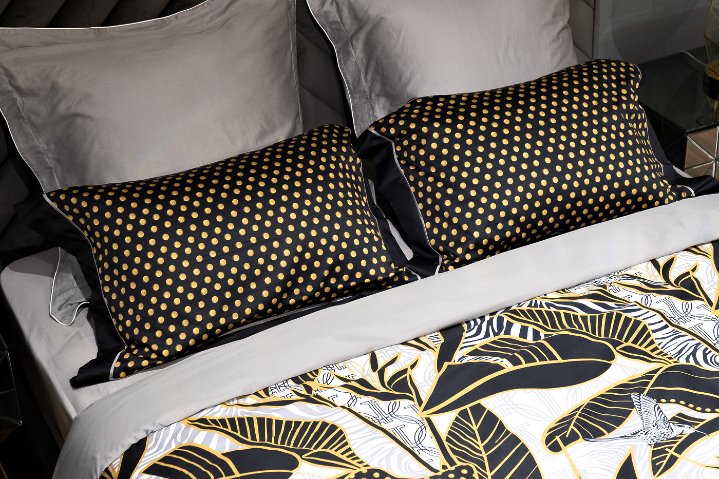 130HB-00010 Комплект наволочек Тропики 50*70 золото/черный (2шт)_s2 3