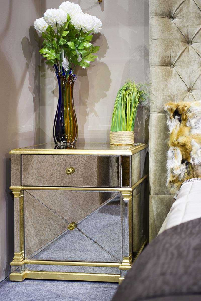 Стекло в спальне фото 2