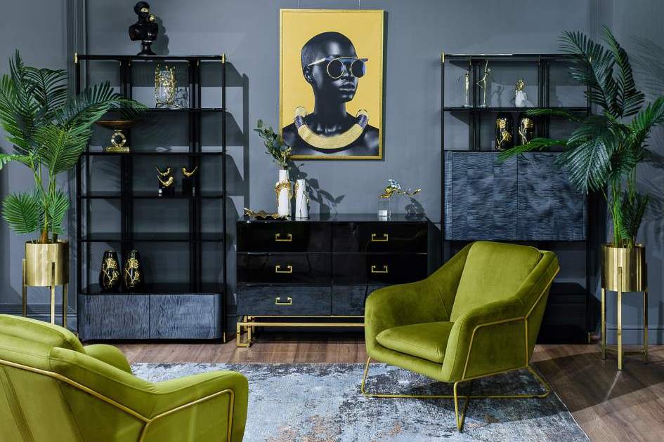 Шкаф в интерьере гостиной фото 1