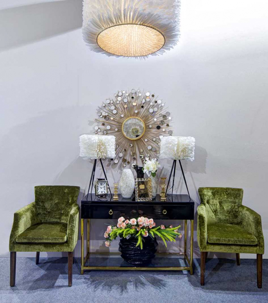 Расположение туалетного столика фото 1